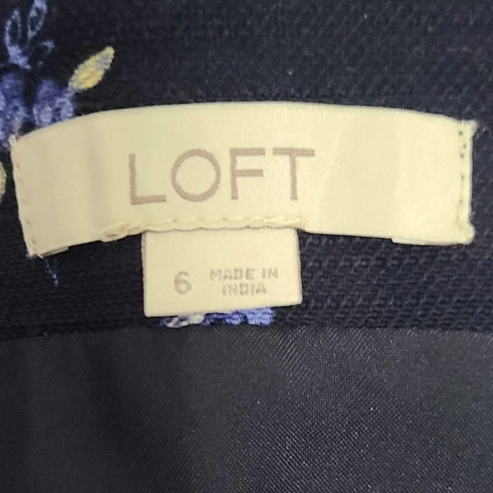 LOFT Navy Blue Floral Bird Mini Skirt Pom Pom Trim Size 6 Zip Closure